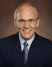 "Um, yes, I'm Senator Larry Craig and I was told there would be a lot of Queens here?"